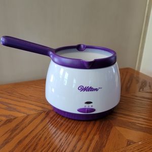 Wilton Candy Melts pot